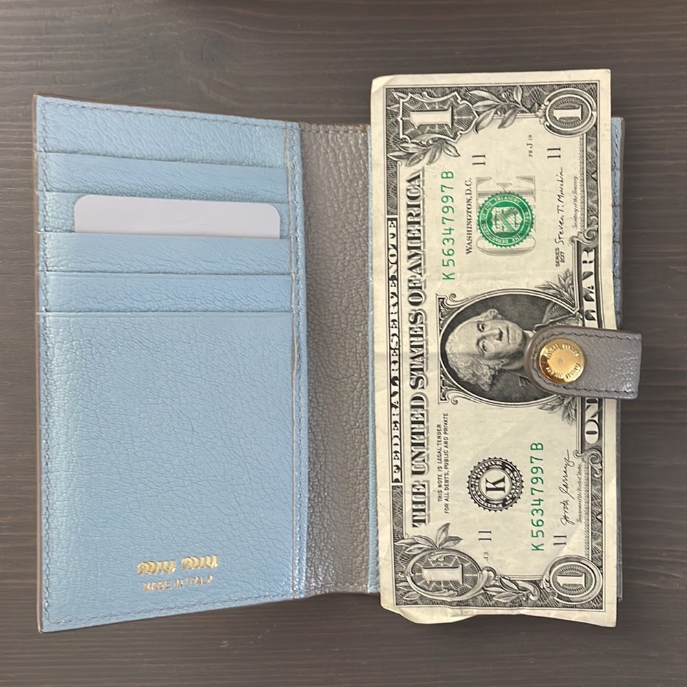 SOLD!! Miu Miu wallet - Picture 16 of 17